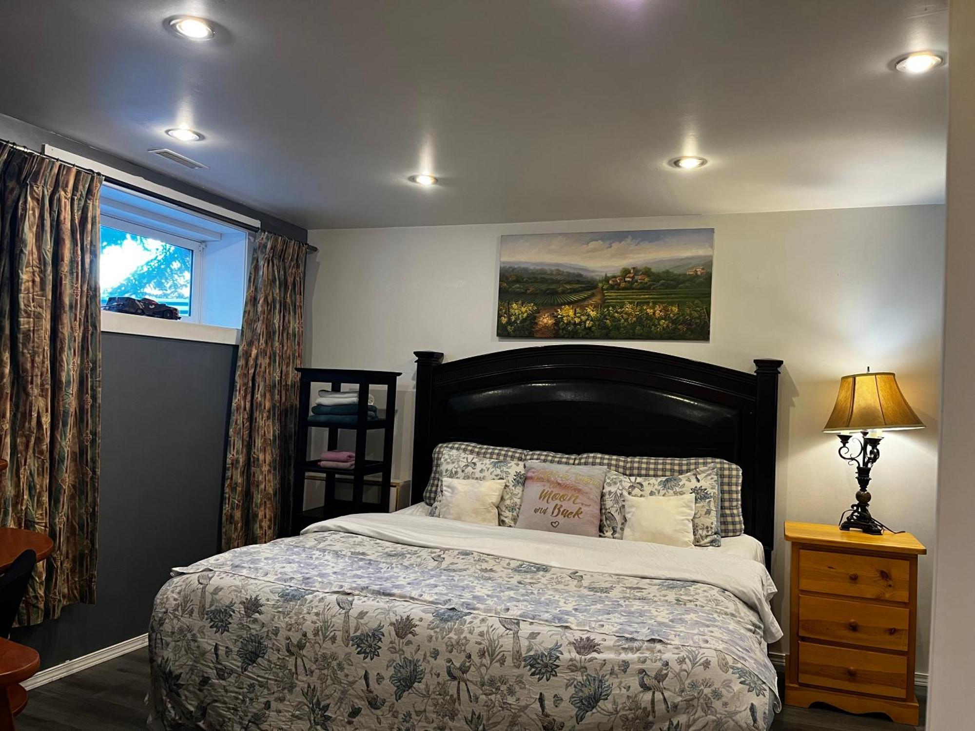 Hidden Valley New Basement Suite With Private Bathroom! YYC Exterior foto