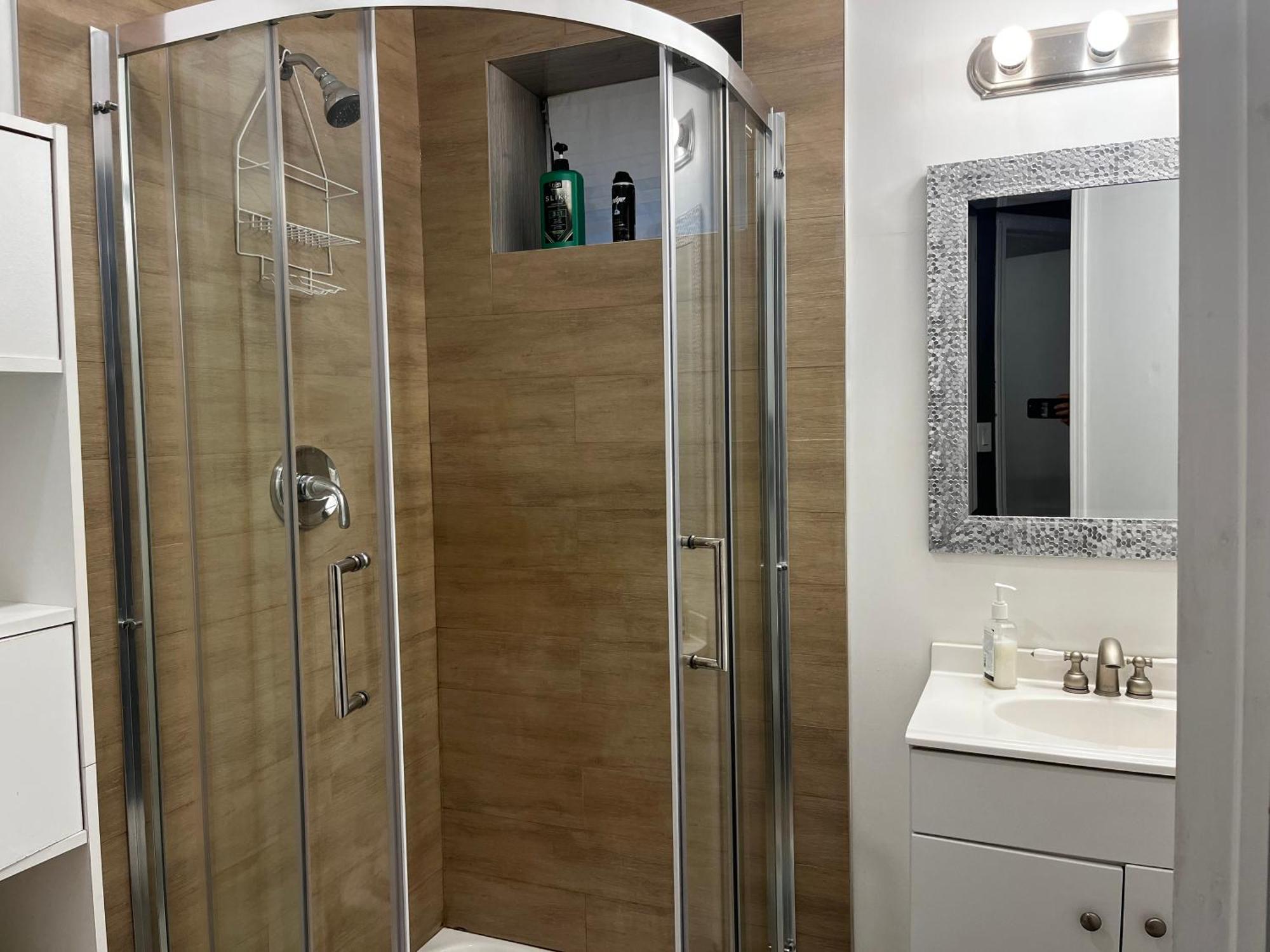 Hidden Valley New Basement Suite With Private Bathroom! YYC Exterior foto