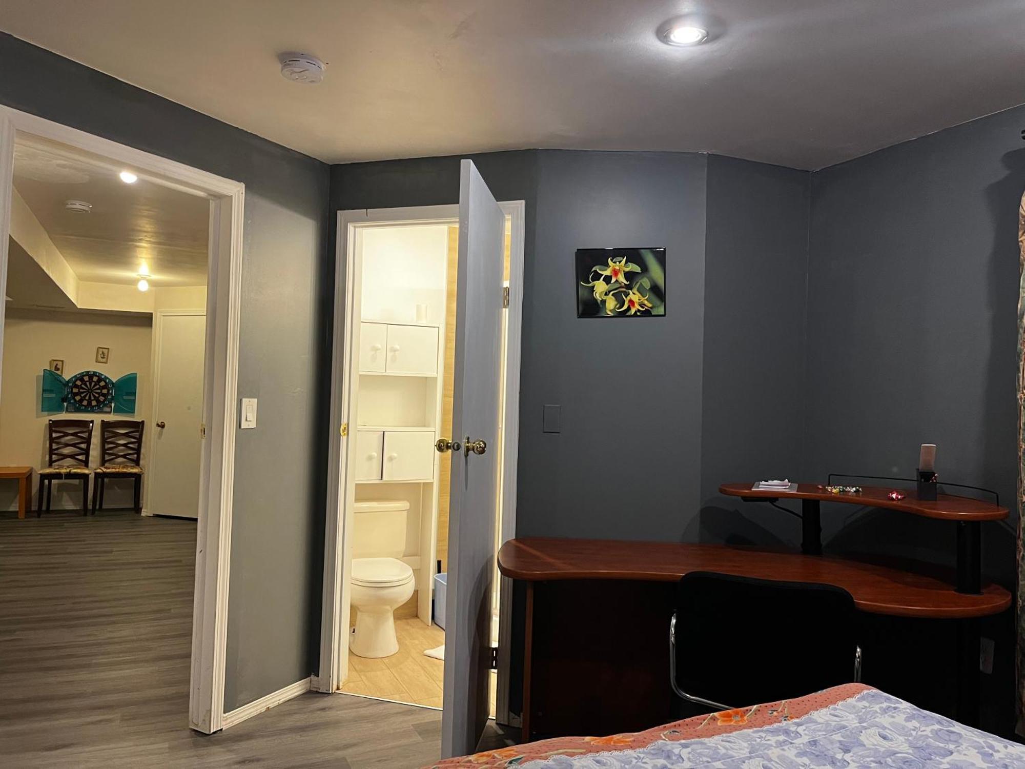 Hidden Valley New Basement Suite With Private Bathroom! YYC Exterior foto