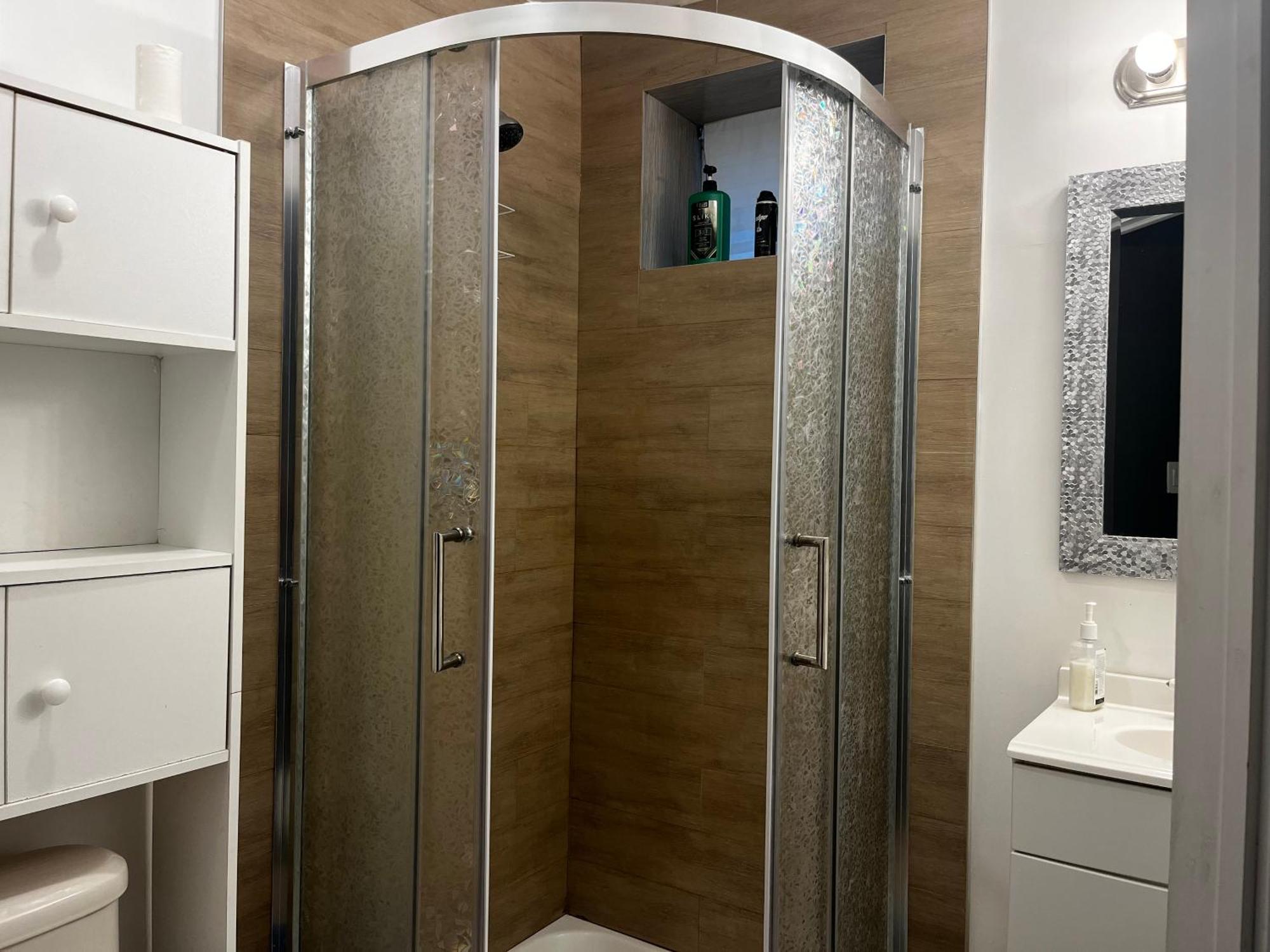 Hidden Valley New Basement Suite With Private Bathroom! YYC Exterior foto